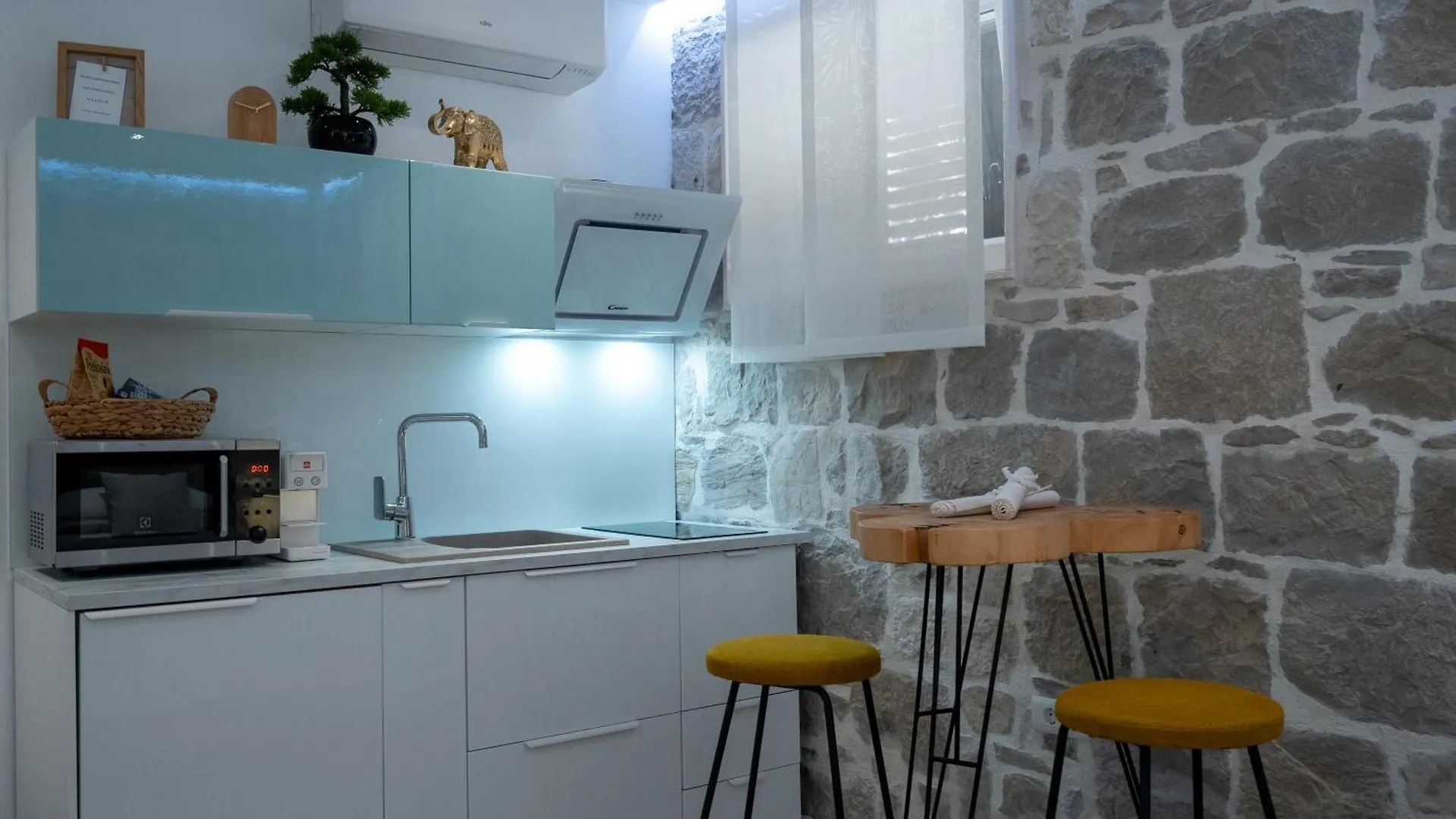 Apartment Studio Apartman Andi Split